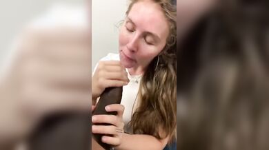 Quickie Fuck At Hospital - Lena Paul